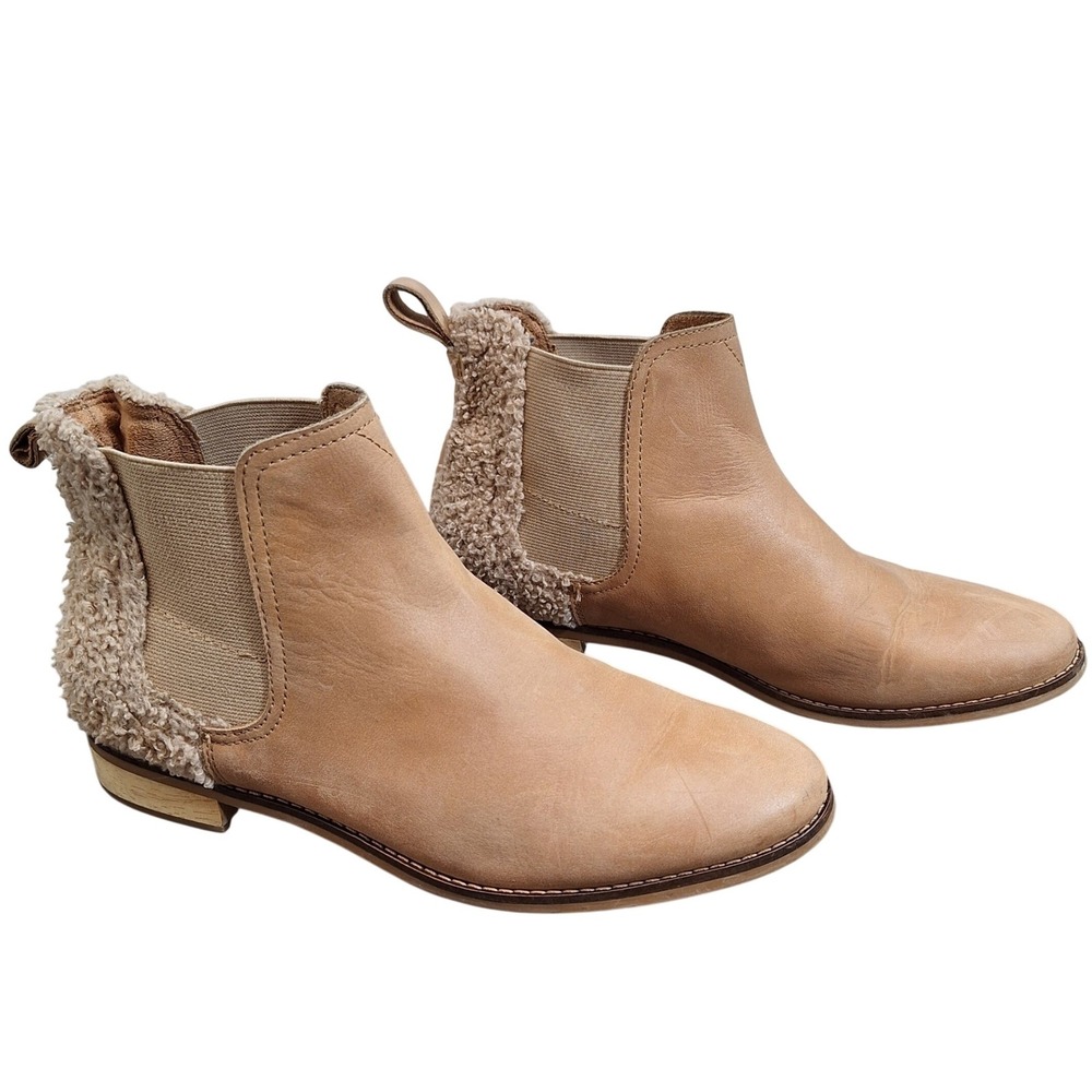 Toms Cleo Tan Leather Faux Shearling Chelsea Ankle Boots Womens 9 Beige Low Heel